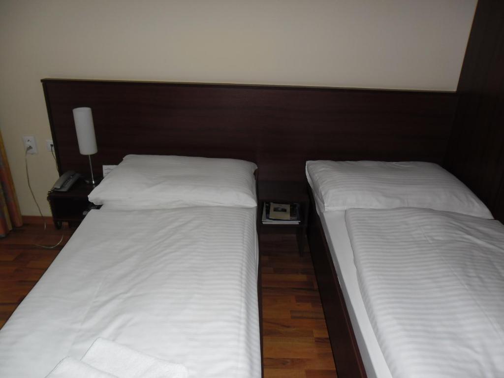 Hotel Arli Senica Room photo